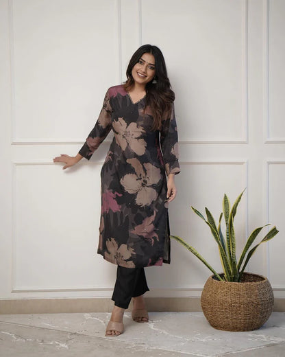 💃Enjoy New Floral Kurta Pant set with amazing lace Work ❤️(SWCD03)