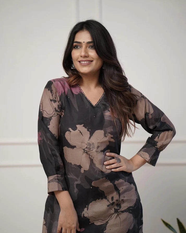 💃Enjoy New Floral Kurta Pant set with amazing lace Work ❤️(SWCD03)