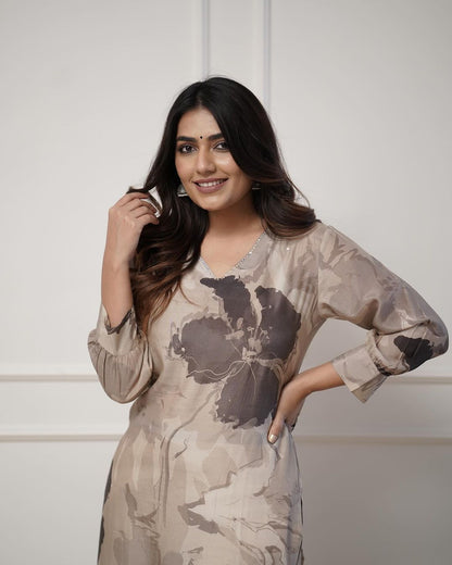 💃Enjoy New Floral Kurta Pant set with amazing lace Work ❤️(SWCD03)
