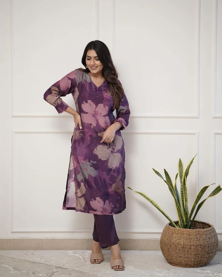 💃Enjoy New Floral Kurta Pant set with amazing lace Work ❤️(SWCD03)