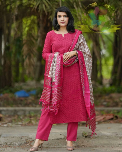 LOOK GRACEFUL IN OUR SCHIFFLI EMBROIDERY KURTI IN CLASSIC COLOUR WITH HANDLOOM KHADI SILK DUPATTA IS MUST HAVE IN UR WARDROBE(WARED255)