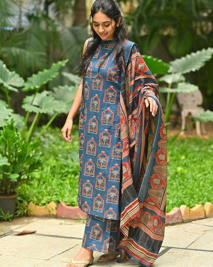 Ajrakh printed A-line Kurti comes with Halter detailing (attached elbow length sleeves) with pockets on the kurta (WARED227)
