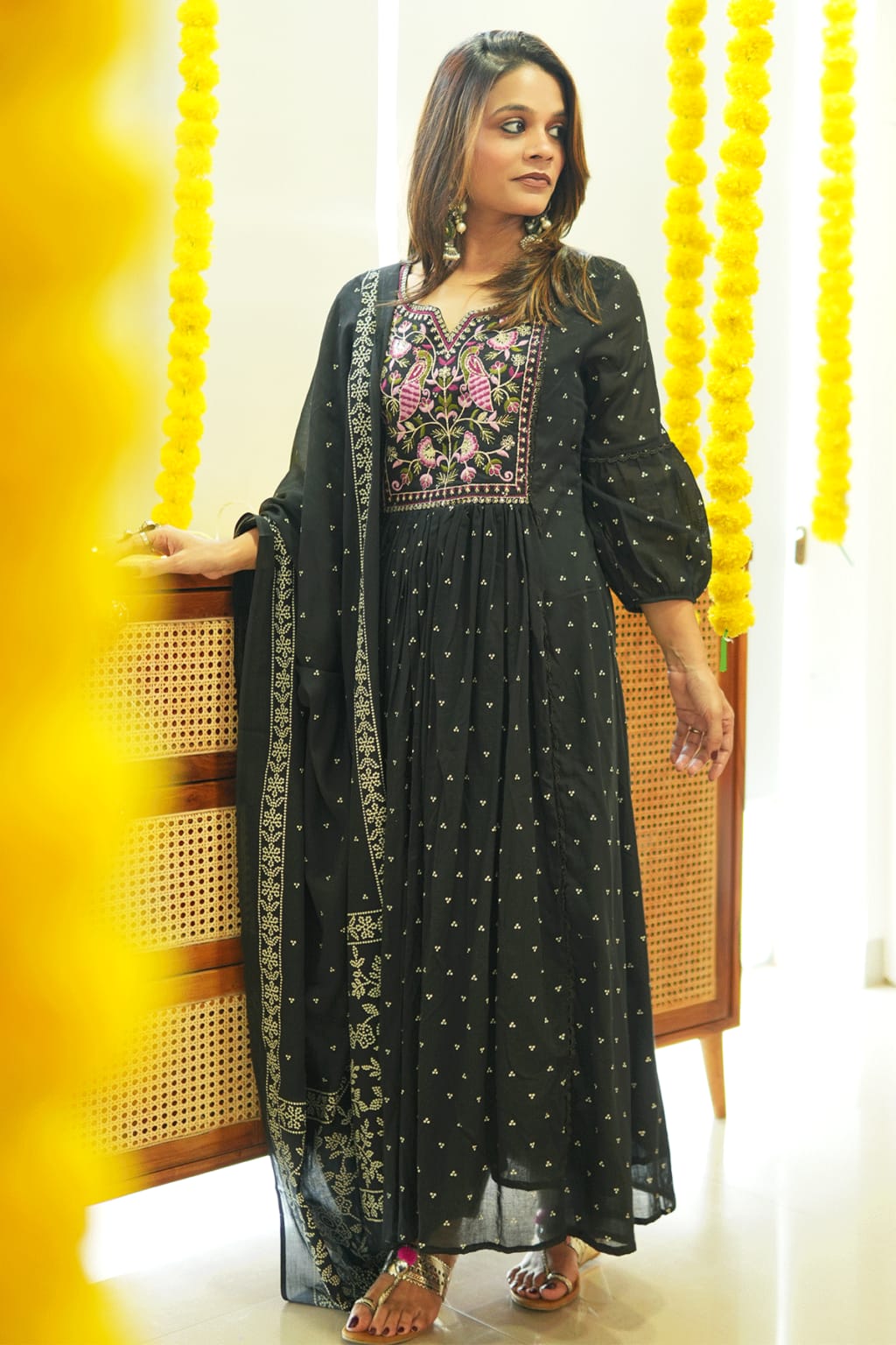 Look straight out of a dreamy movie set as you turn around and walk in this elegant flaired suit ! The perfect of traditional wear(WARED140)