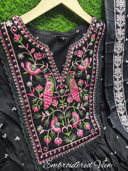 Look straight out of a dreamy movie set as you turn around and walk in this elegant flaired suit ! The perfect of traditional wear(WARED140)