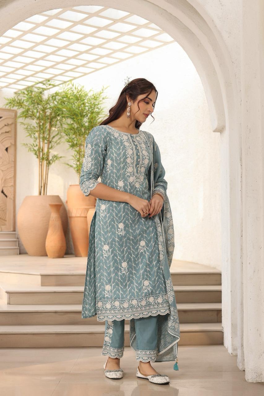Don't wear what fashion designers tell you to wear. Wear what they wear(WARED370)