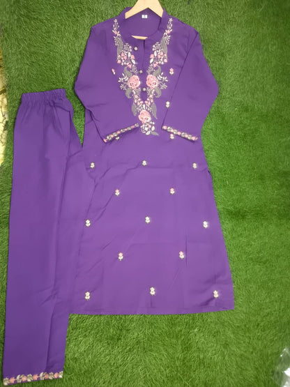 Beautiful pure cotton super dying embroidery suit set.paired up with cotton pant and malmal cotton dupatta with tusels.  (WARED128)