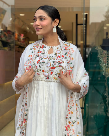 Pure Cotton60-60 super quality kurta with beautiful emb neck yoke &amp; cotton pant with emb full malmal cotton dupatta.  (WARED127)