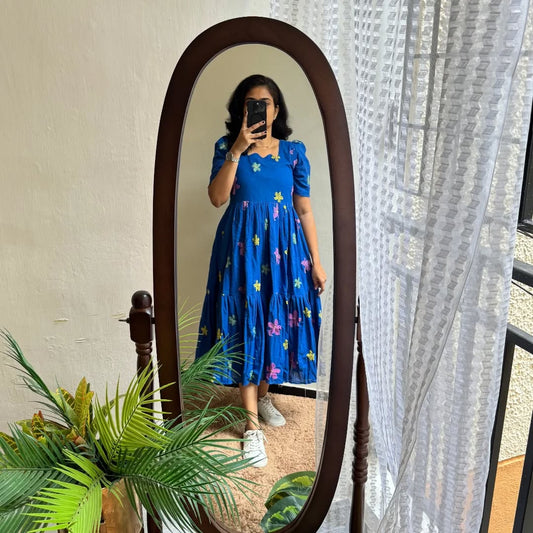 look stylish and walk in comfort with our New multi colour flower on Introducing Cotton with thread work embroidery,(SWCD48)