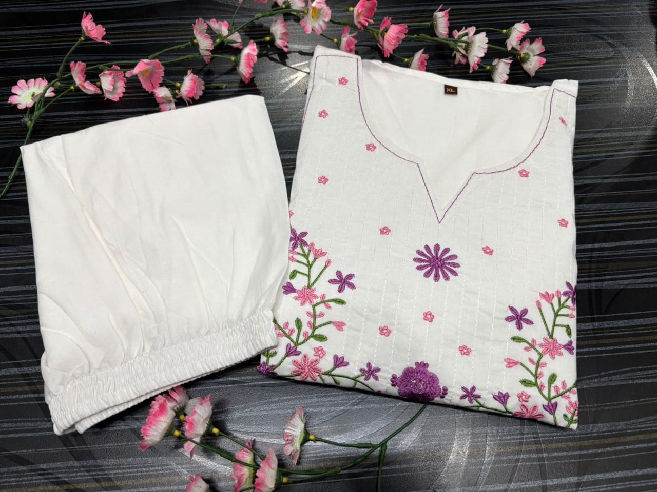 Upgrade your office wear wardrobe with this classy kurti pant with sequence embroidery & work & detailing for all day comfort and trendy look🌸🌸(SWCD61)