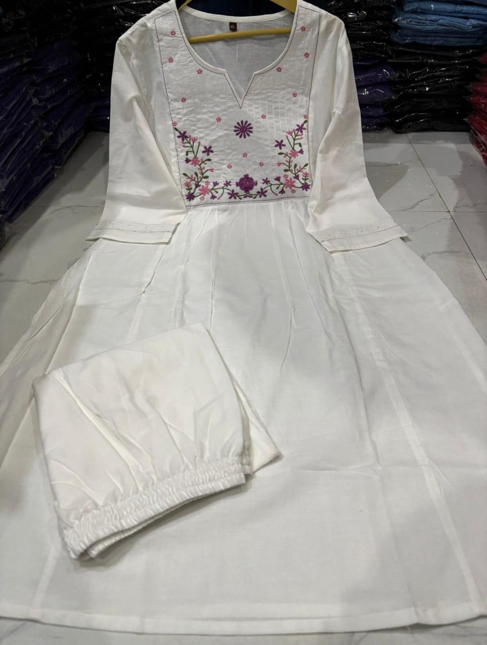 Upgrade your office wear wardrobe with this classy kurti pant with sequence embroidery & work & detailing for all day comfort and trendy look🌸🌸(SWCD61)