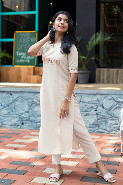 Classy Cotton Flex Off-White Kurta With Embroidered Yoke(SWCD63)