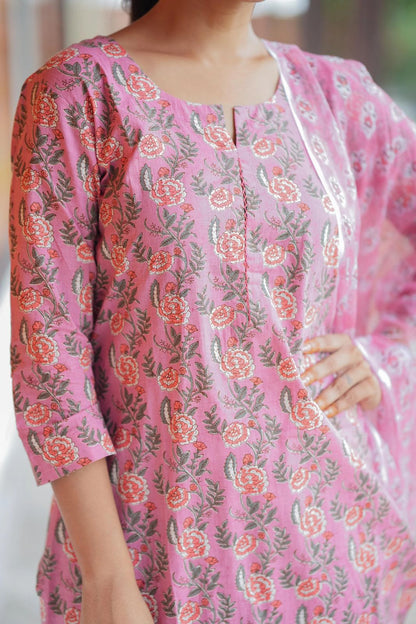 🌹🌹Pure fine Cotton fabric ;Kurti with Pant with cotton 100-100 Dupatta🌹🌹(SWCD51)