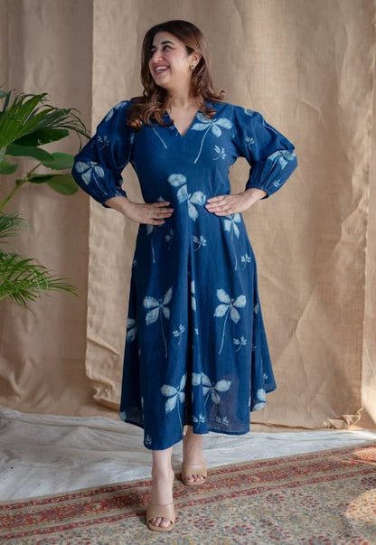 💕💝🦋🥰 look ;stylish and walk in comfort with our New multi flower Midi with stylish puff slavees set perfect for your wardrobe ☺️ 🫶🏻(SWCD23)