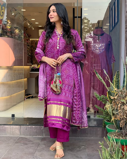 Beautiful Heavy quality Chinon Silk Fabric designer festive wear kurti pant and duppta (SWRED15)