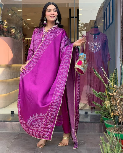 Beautiful Heavy quality Chinon Silk Fabric designer festive wear kurti pant and duppta (SWRED15)