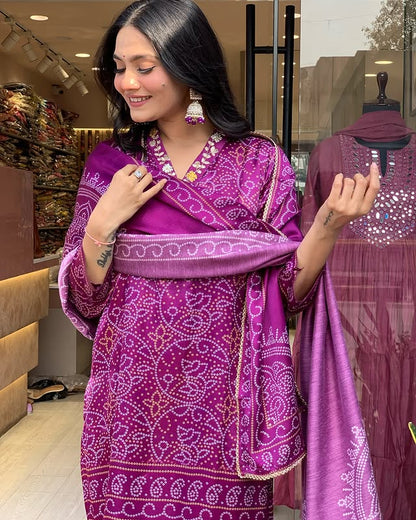 Beautiful Heavy quality Chinon Silk Fabric designer festive wear kurti pant and duppta (SWRED15)