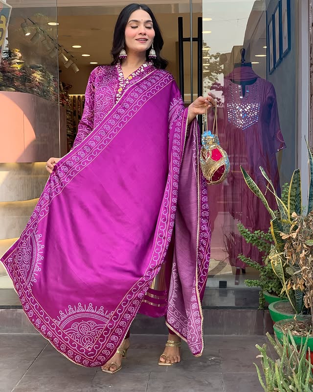 Beautiful Heavy quality Chinon Silk Fabric designer festive wear kurti pant and duppta (SWRED15)