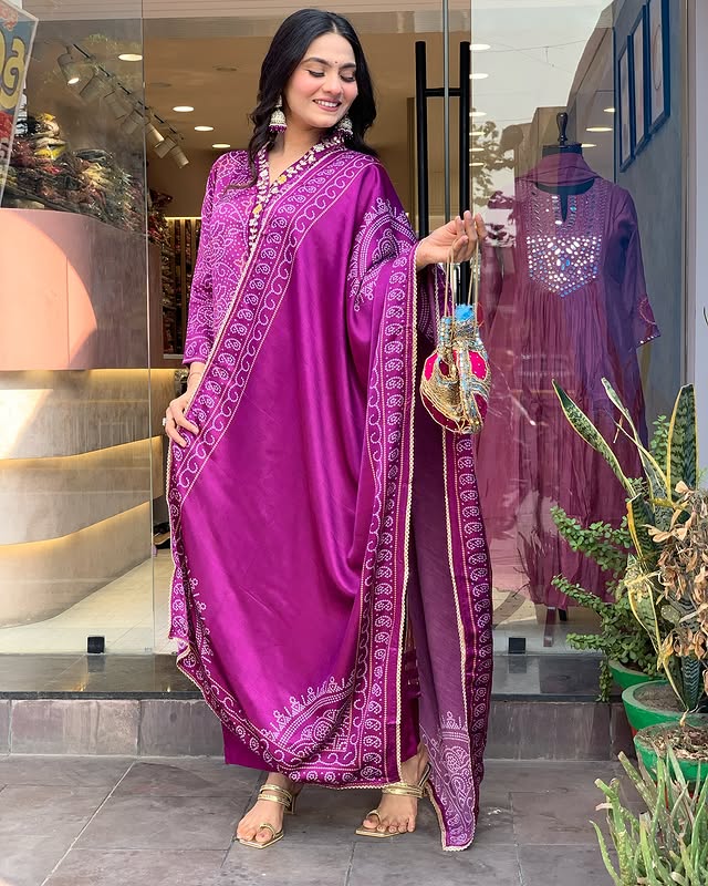 Beautiful Heavy quality Chinon Silk Fabric designer festive wear kurti pant and duppta (SWRED15)
