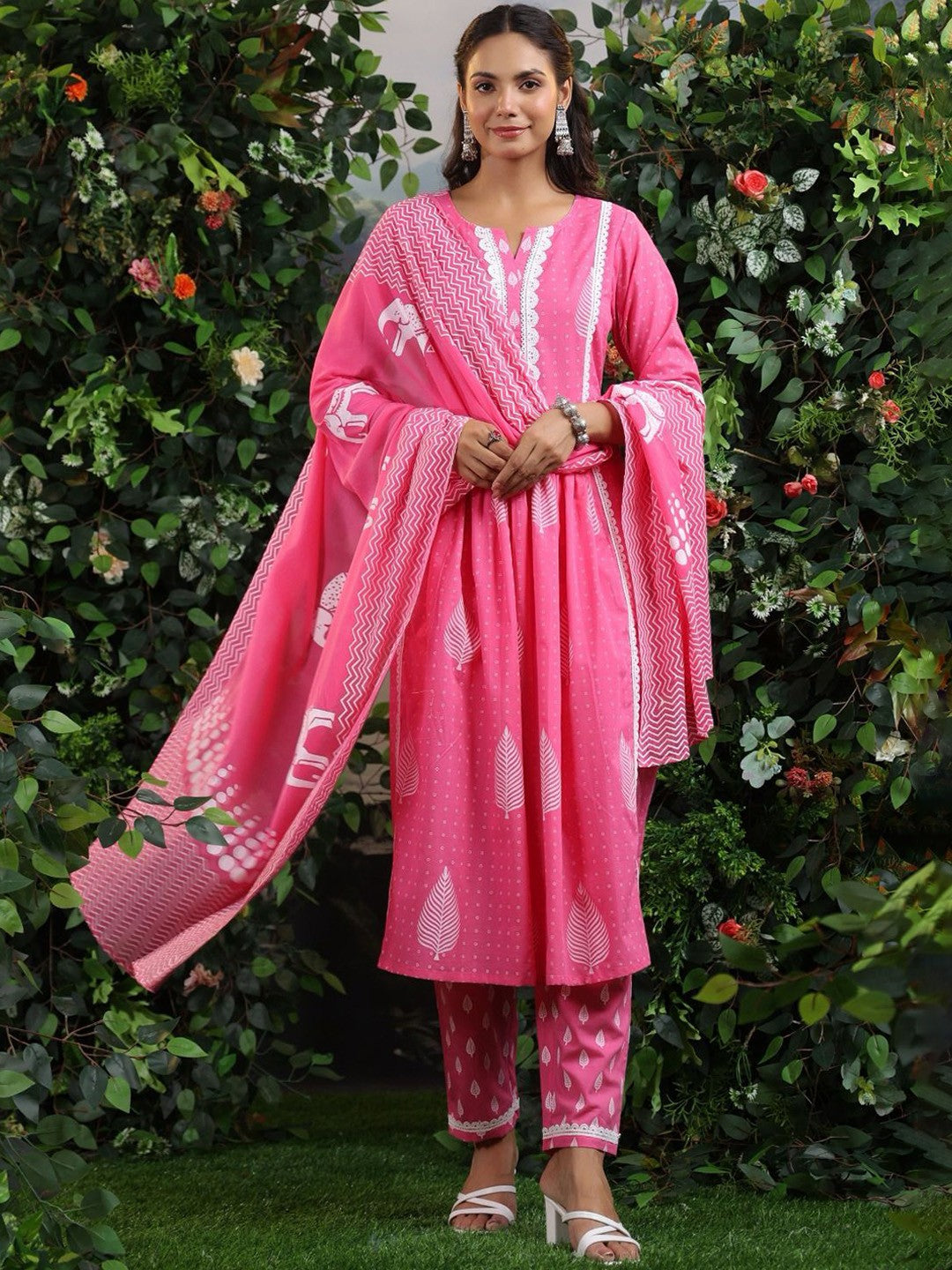 Jaipur cotton candy suits Look Nyra cut out of a dreamy movie set as you turn around and walk in this elegant flaired suit ! The perfect of traditional wear(WARED375)