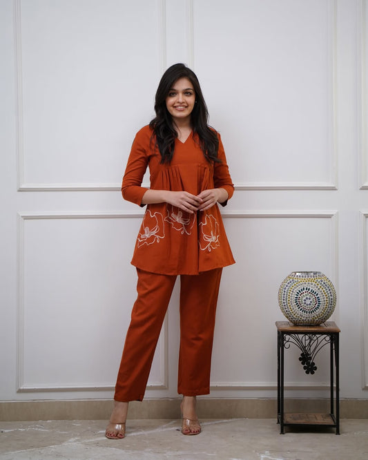 Upgrade your office wear wardrobe with this classy kurti ;embroidery work ;detailing;with 2side pocket pant ;for all day comfort and trendy look🌸🌸