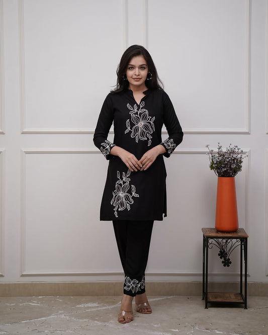 💕💝🦋🥰 look ;stylish and walk in comfort with our new EMBROIDERY WORK co-ord ;set perfect for your wardrobe ☺️ 🫶🏻