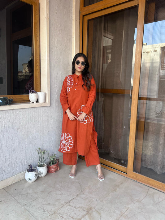 Look straight out of a dreamy movie set as ;you turn around and walk in this elegant flaired suit ! The perfect of traditional wear;