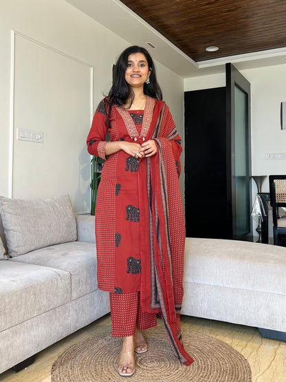 Beautiful Cotton Sets creating magic with the print and silhouette.