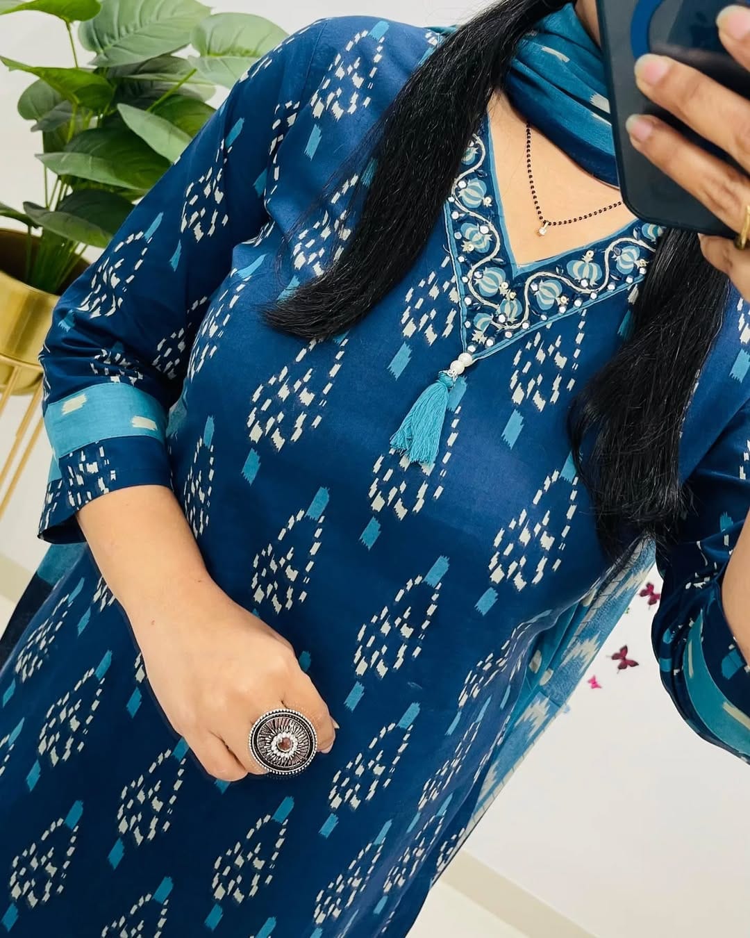 Featuring beautiful Havy Hand work with suqes Heavy Suit which is beautifully decorated It is paired with matching pants(WARED400)