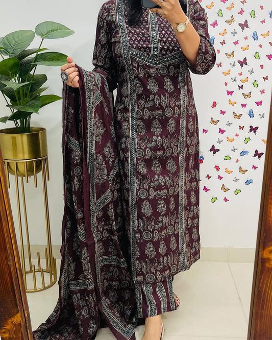 ❤️❤️❤️❤️❤️❤️❤️❤️*NEW COL❤️❤️❤️❤️❤️❤️❤️❤️*NEW COLOUR LUNCHING Voluminous Beutiful Suit Set*(WARED404)