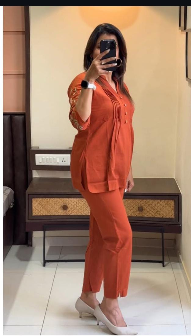 New designer cotton co-ord set flower embroidery in hand 🪡 Front in pinteks and button😀(WACD79)