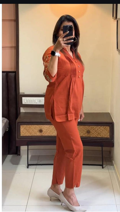 New designer cotton co-ord set flower embroidery in hand 🪡 Front in pinteks and button😀(WACD79)