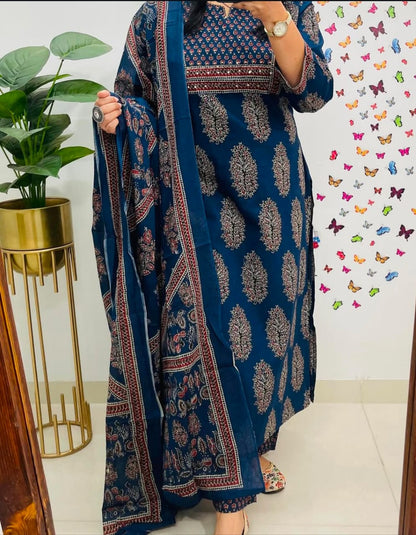 🌹🌹Pure fine Cotton fabric  Kurti with Pant with cotton 100-100 Dupatta🌹🌹Nack Hand work(WARED426)