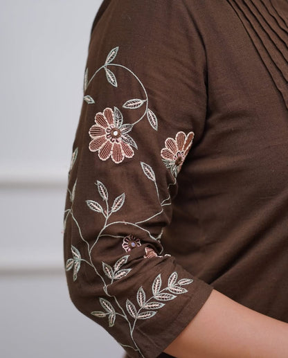 Beautiful embroidery sequence work and printex work that provides you more attractive look...