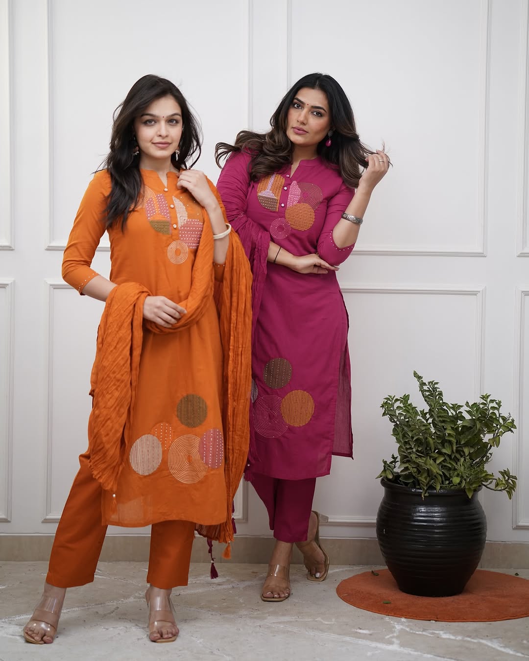 This Kurti,pant & dupatta set is perfect for the summer season(WARED33)