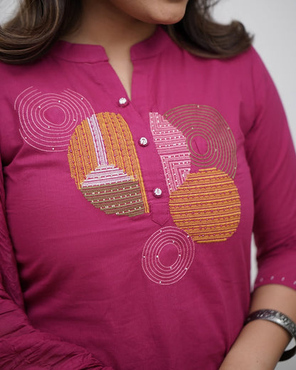 This Kurti,pant & dupatta set is perfect for the summer season(WARED32)