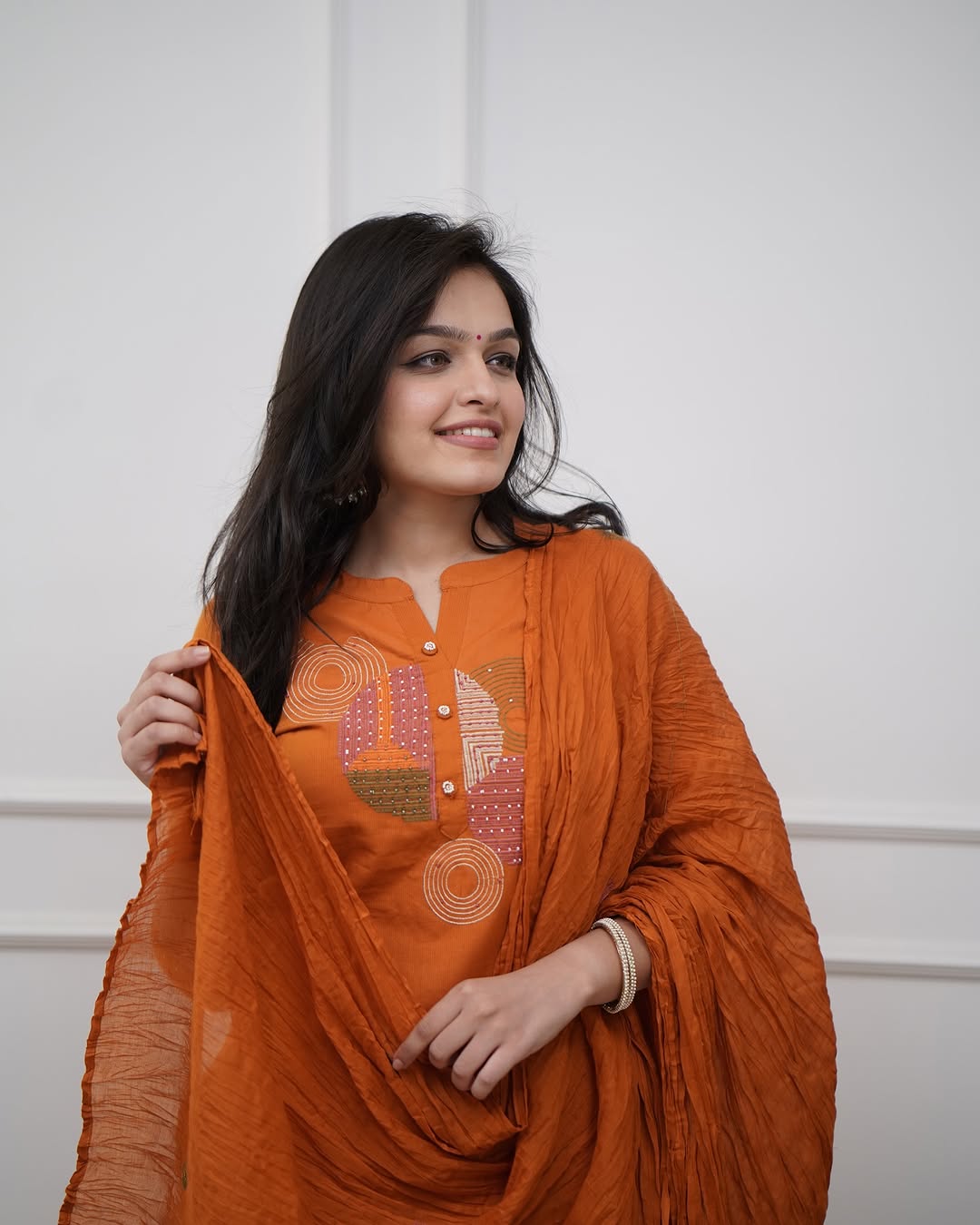 This Kurti,pant & dupatta set is perfect for the summer season(WARED33)