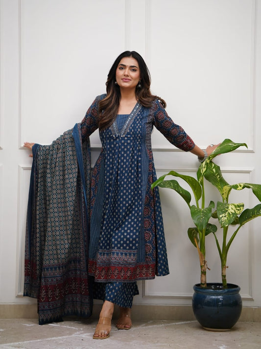 👉🏻👉🏻NEW product LUNCHING super hit &nbsp; hai dimand product Beutiful Suit Set👈🏻👈🏻(WARED462)