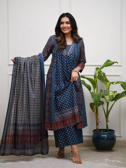 👉🏻👉🏻NEW product LUNCHING super hit &nbsp; hai dimand product Beutiful Suit Set👈🏻👈🏻(WARED462)