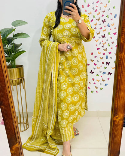 Presenting Beautiful Heavy quality cotton Fabric designer festive wear frock style(WARED463)