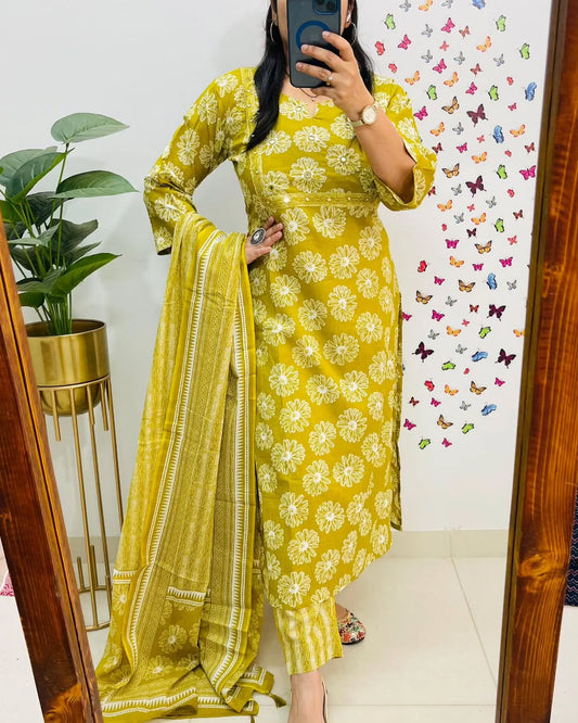 Presenting Beautiful Heavy quality cotton Fabric designer festive wear frock style(WARED463)
