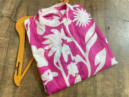 It is decorated with beautiful buttons and amazing floral prints.(WACD135)