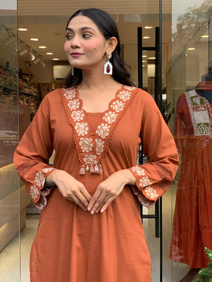 🌹🌹Pure fine Cotton fabric  Kurti with Pant with cotton 100-100 Dupatta🌹🌹 (SWRED606)