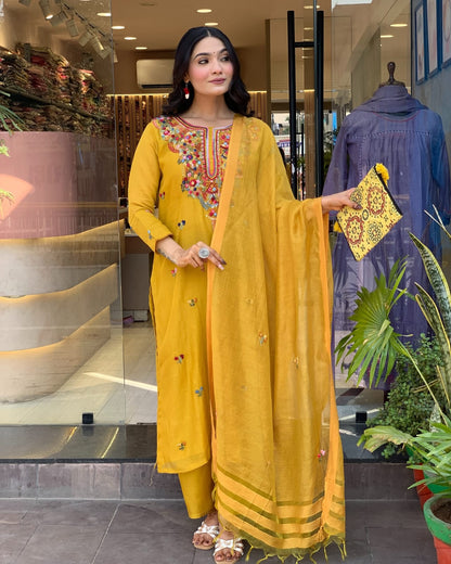 Simple yet elegant This is how we describe our latest launched dresse (NFRD1001)