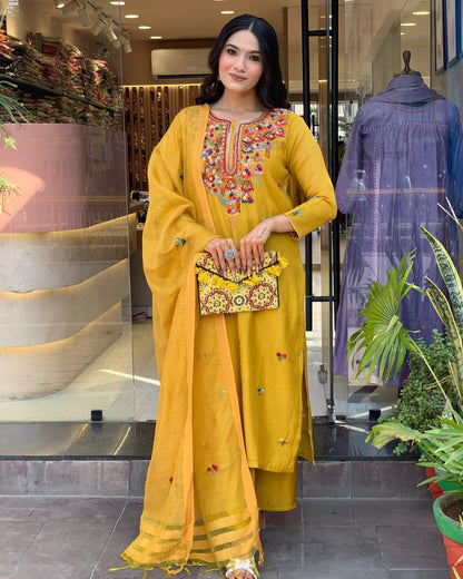 Simple yet elegant This is how we describe our latest launched dresse (NFRD1001)