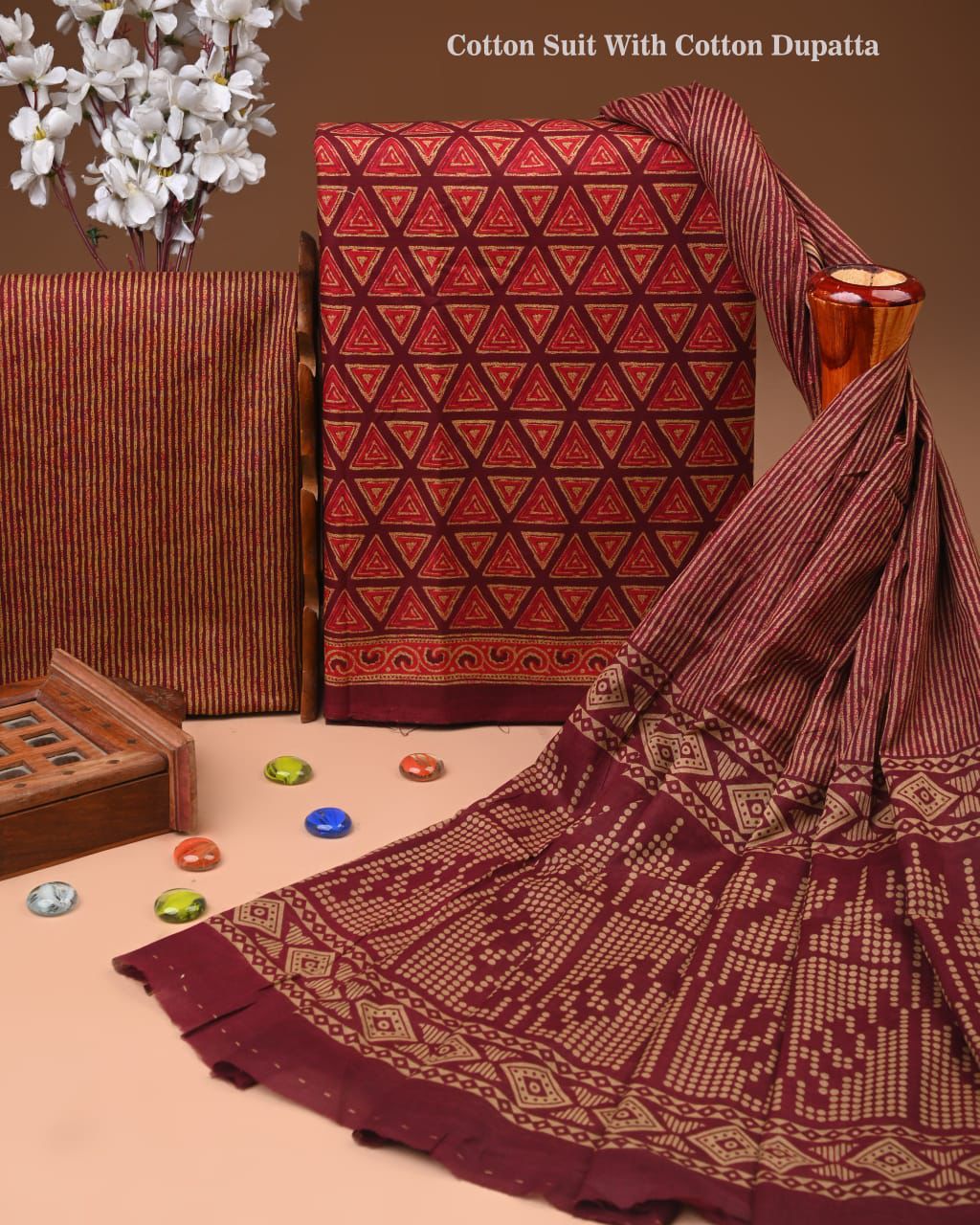 ELEGANT HAND BLOCK PRINT COTTON SUIT SET WITH MULMUL DUPATTA(WACOTMU40)