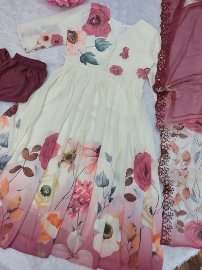 Featuring beautiful Heavy Suit Set which is beautifully decorated Embroidered🪡and Hand work.(RRRD10) 02