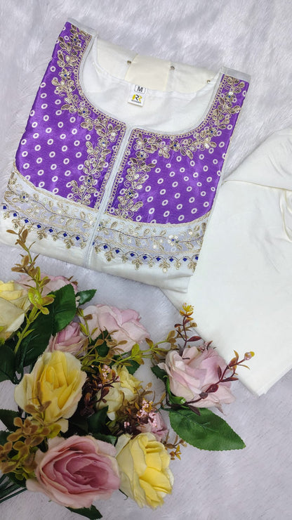 Featuring beautiful Heavy Set which is beautifully decorated Embroidered🪡and work.  (RRRD08)