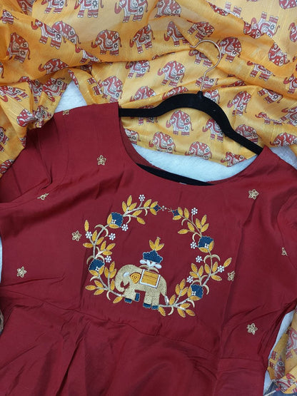 Featuring beautiful Heavy Suit Set which is beautifully decorated with intricate hand elephant 🐘 embroidery work, Zari weaving .  (RRRD14)