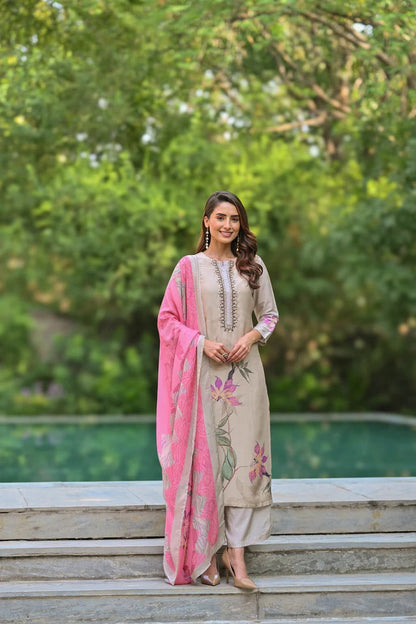 Launching Mahi Jaipur's  Ultra Fine 3 Pcs Kurti cum Suit Sets In Premium Muslin Fabrics.  (NFRSD02)