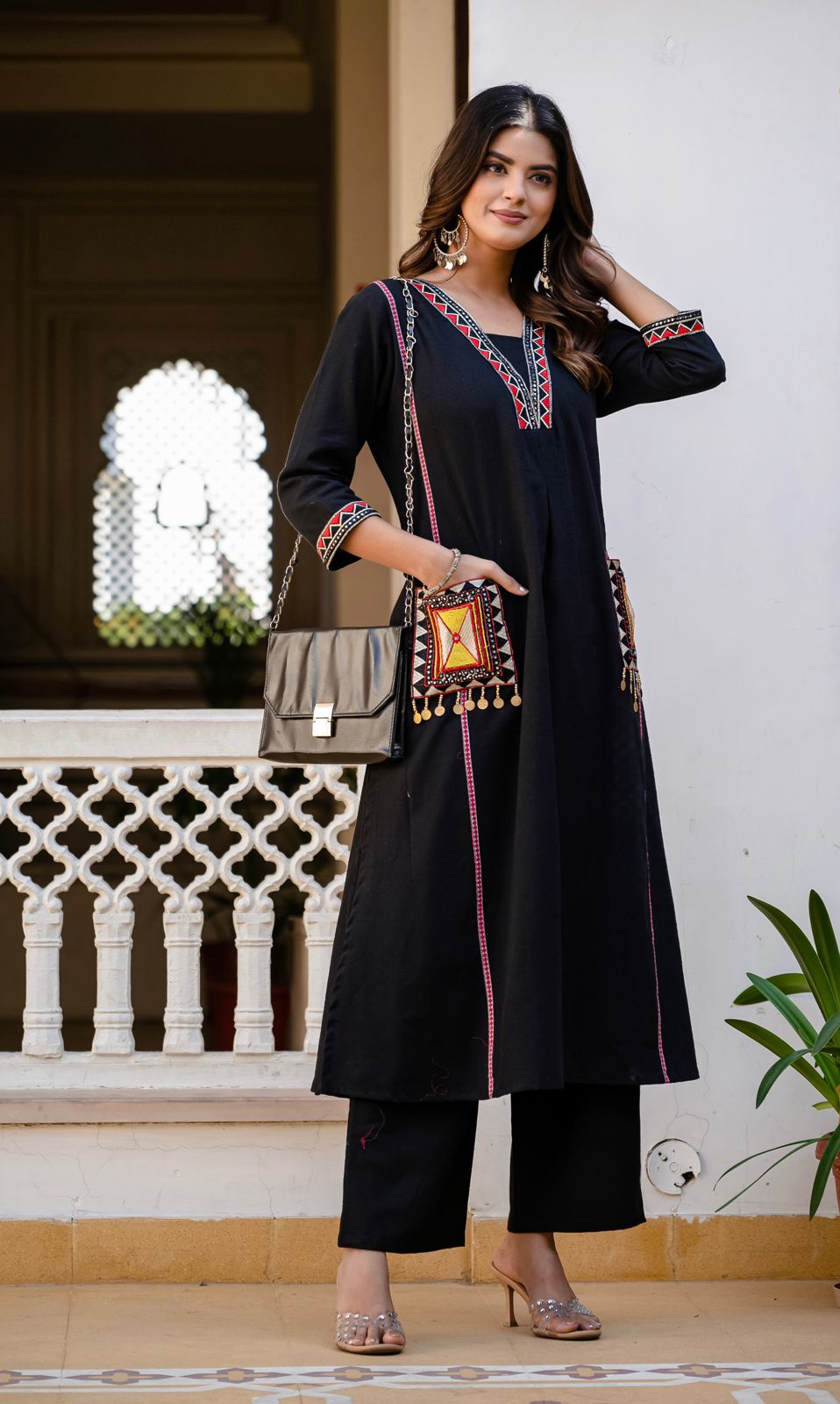 New stylish and affordable beautiful look start a-line set with beautiful elephant print and fabric pure Cotton💃💃 (SWSK05)
